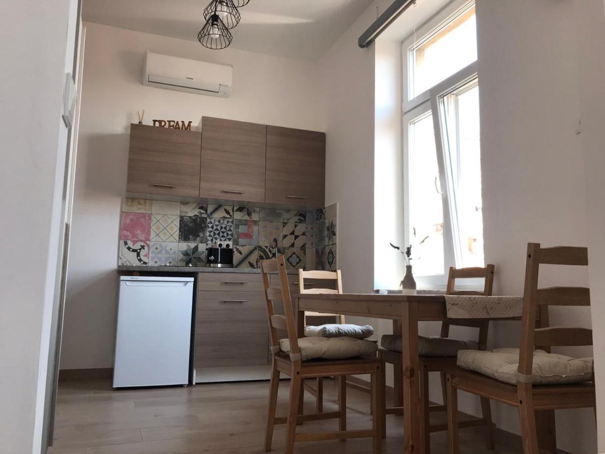 Studio Apartmani Paola Rijeka Exterior foto